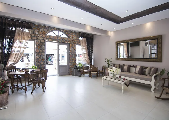 Polydefkis Kamari (Santorini)