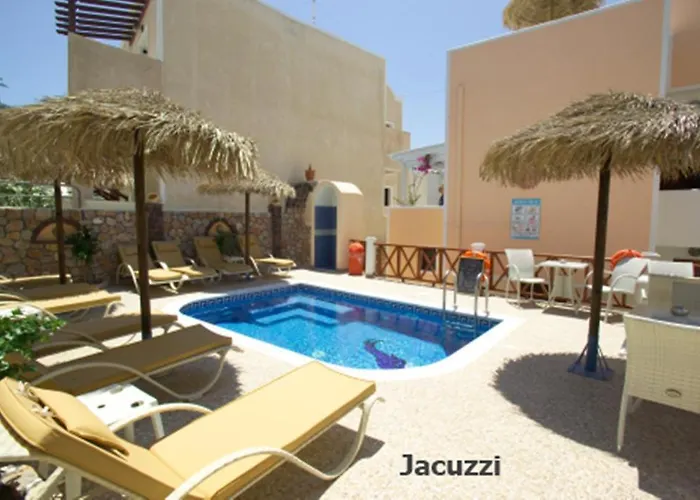 Polydefkis Kamari (Santorini)