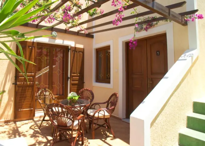 Polydefkis 4* Kamari (Santorini)