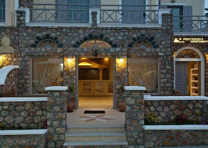 Polydefkis Hotel Kamari (Santorini)