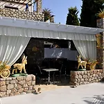 מלון Polydefkis