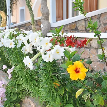 Hotel Polydefkis Kamari (Santorini)