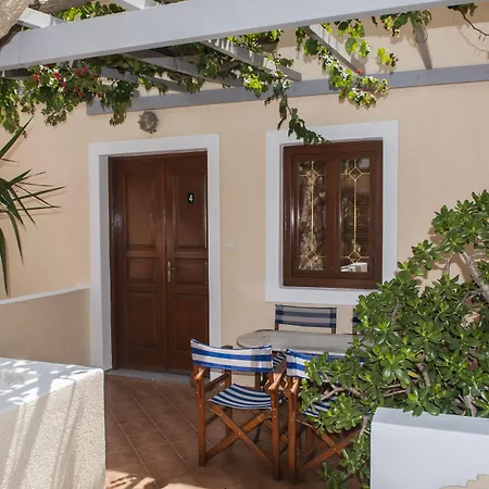 Polydefkis Kamari (Santorini)