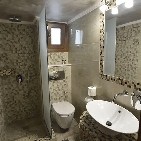 Polydefkis Hotel