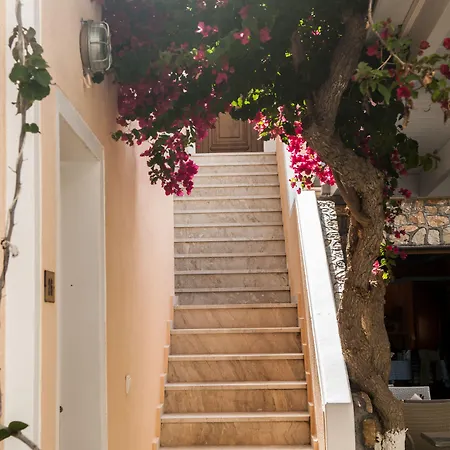 Polydefkis Hotel 4*