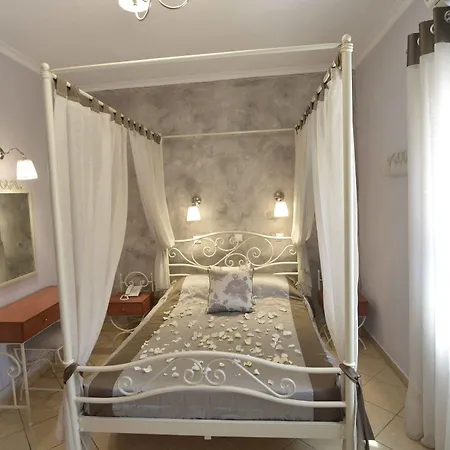 Polydefkis Hotel