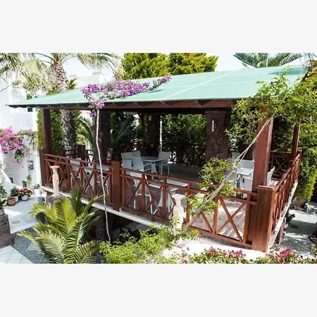 Polydefkis Hotel Kamári