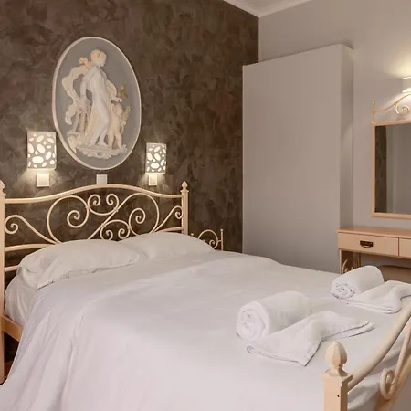 Polydefkis 호텔 4*